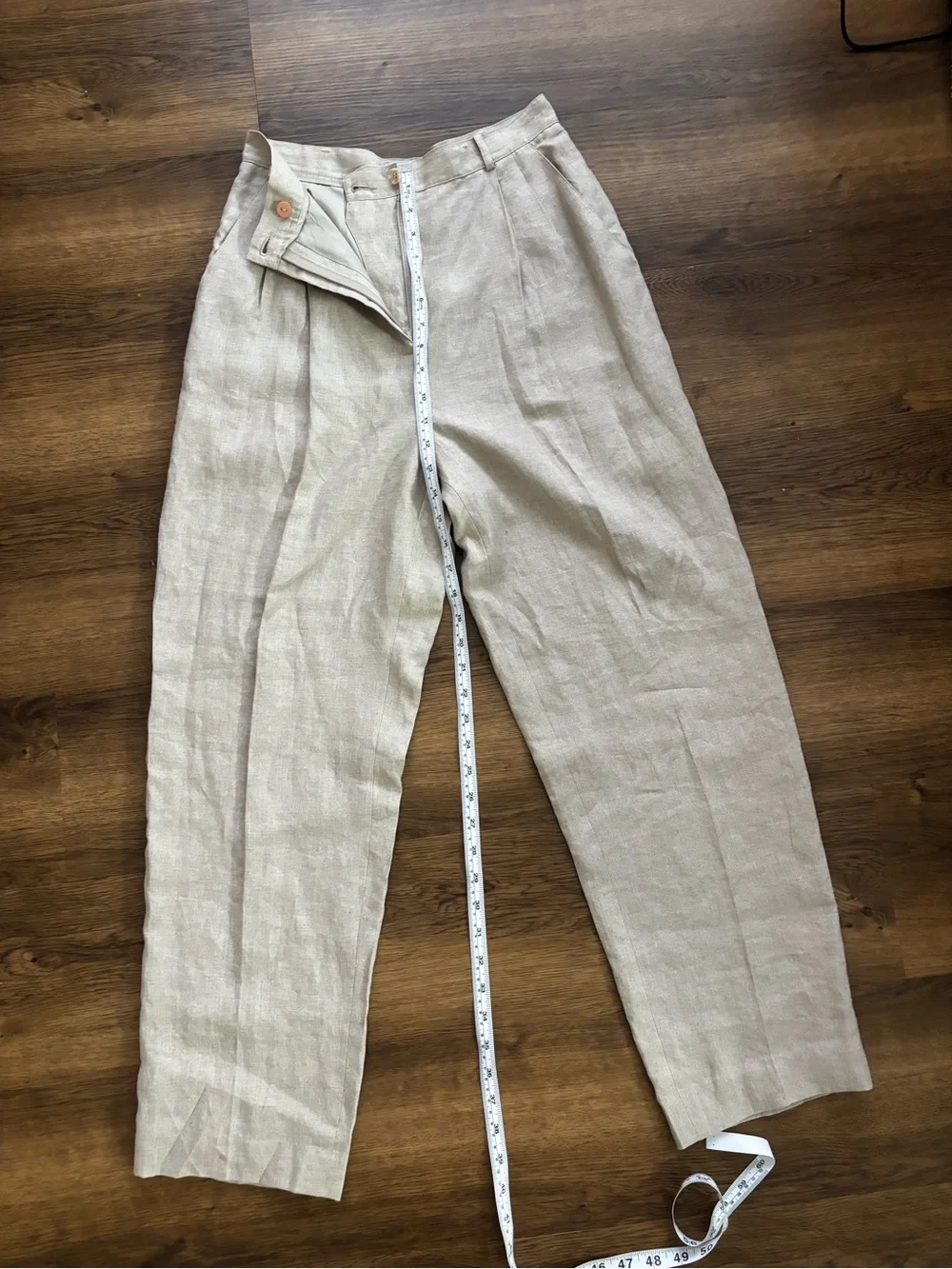 Liz Claiborne Cream Pleated Linen-Blend Chinos